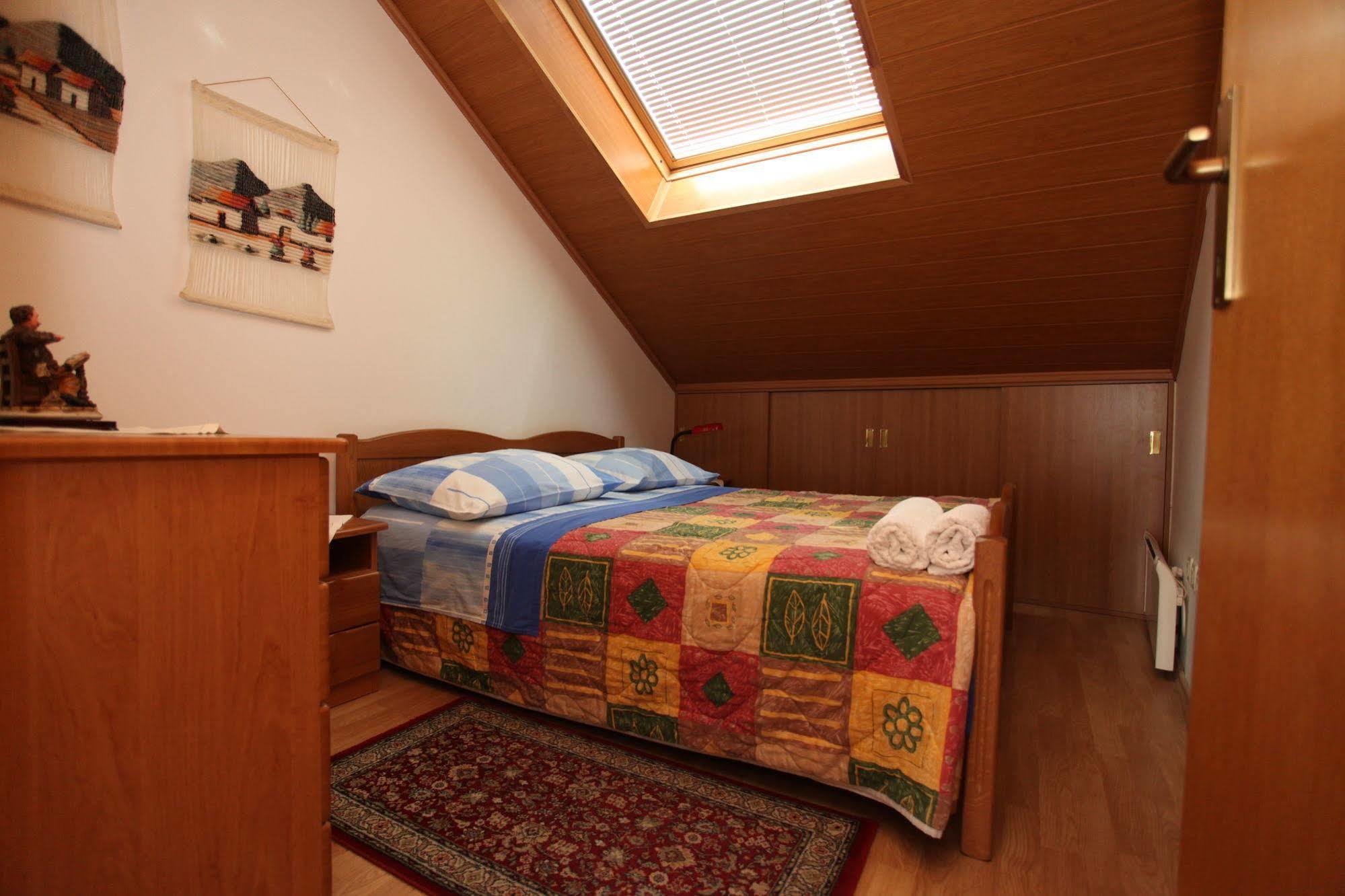 Split Apartments Peric Екстериор снимка